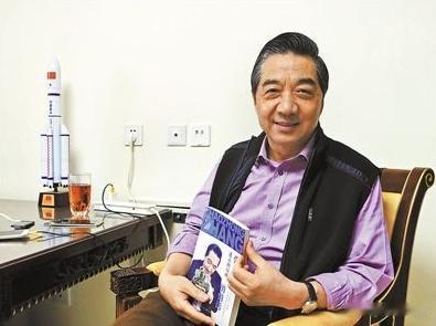 刚刚在看帅化民和黄征辉聊咱们渔船的事情，才知道渔网拖潜艇是真的。黄征辉正说咱