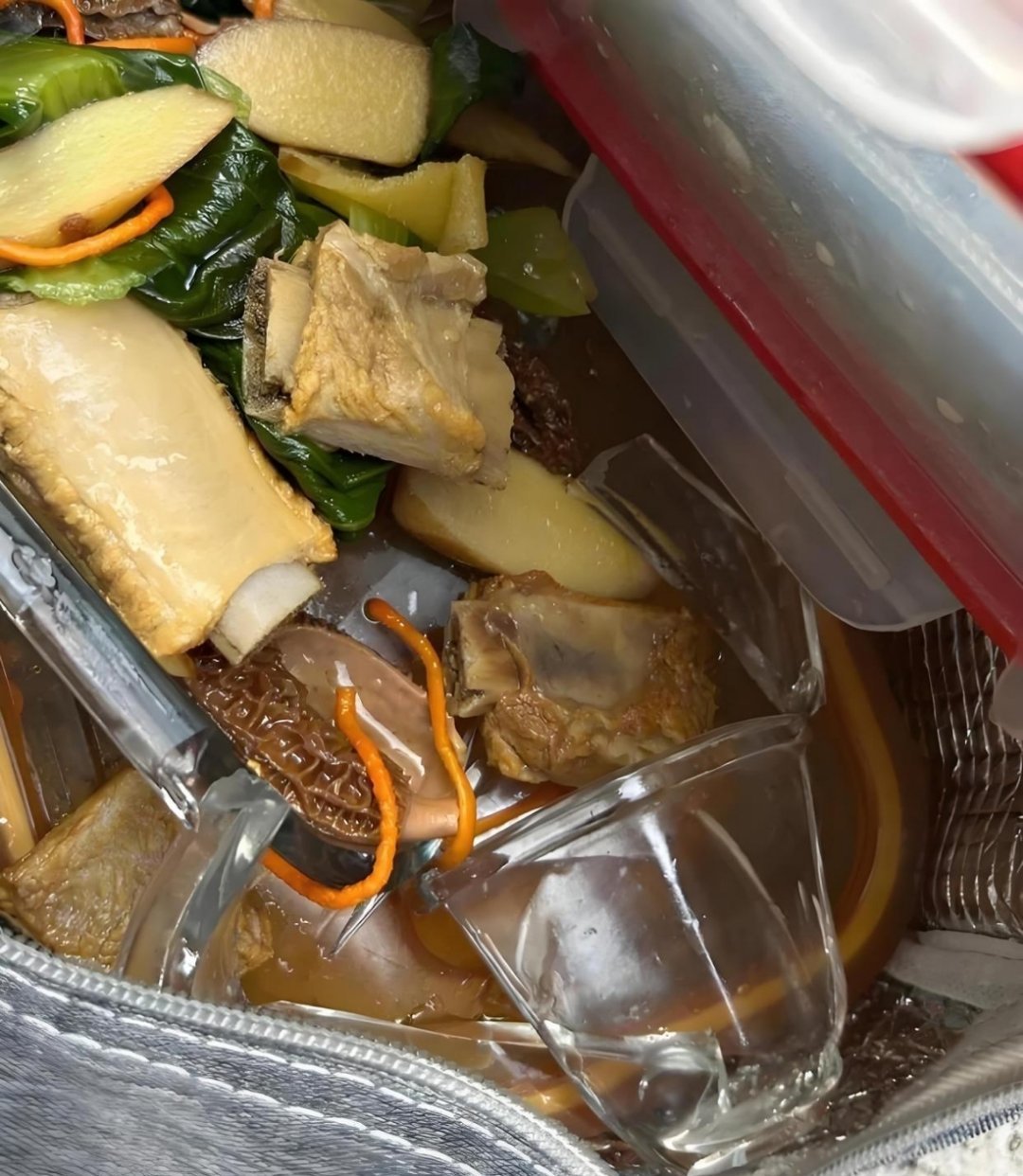 白瞎了妈妈一早起来烧的饭