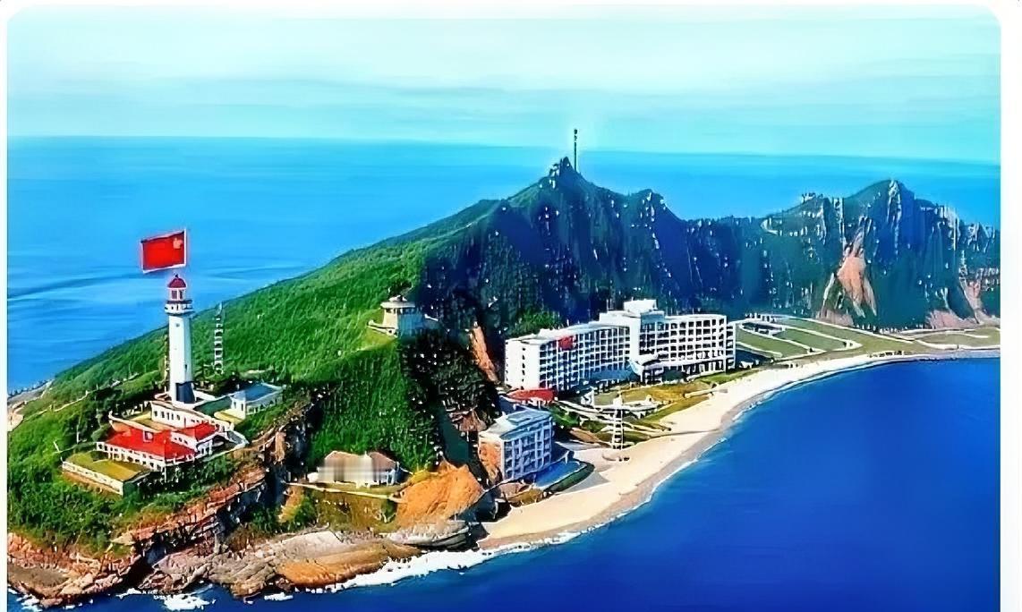 天哪今天才知道钓鱼岛多大钓鱼岛真的只有一个小石头吗？实际上，钓鱼岛陆地面积达