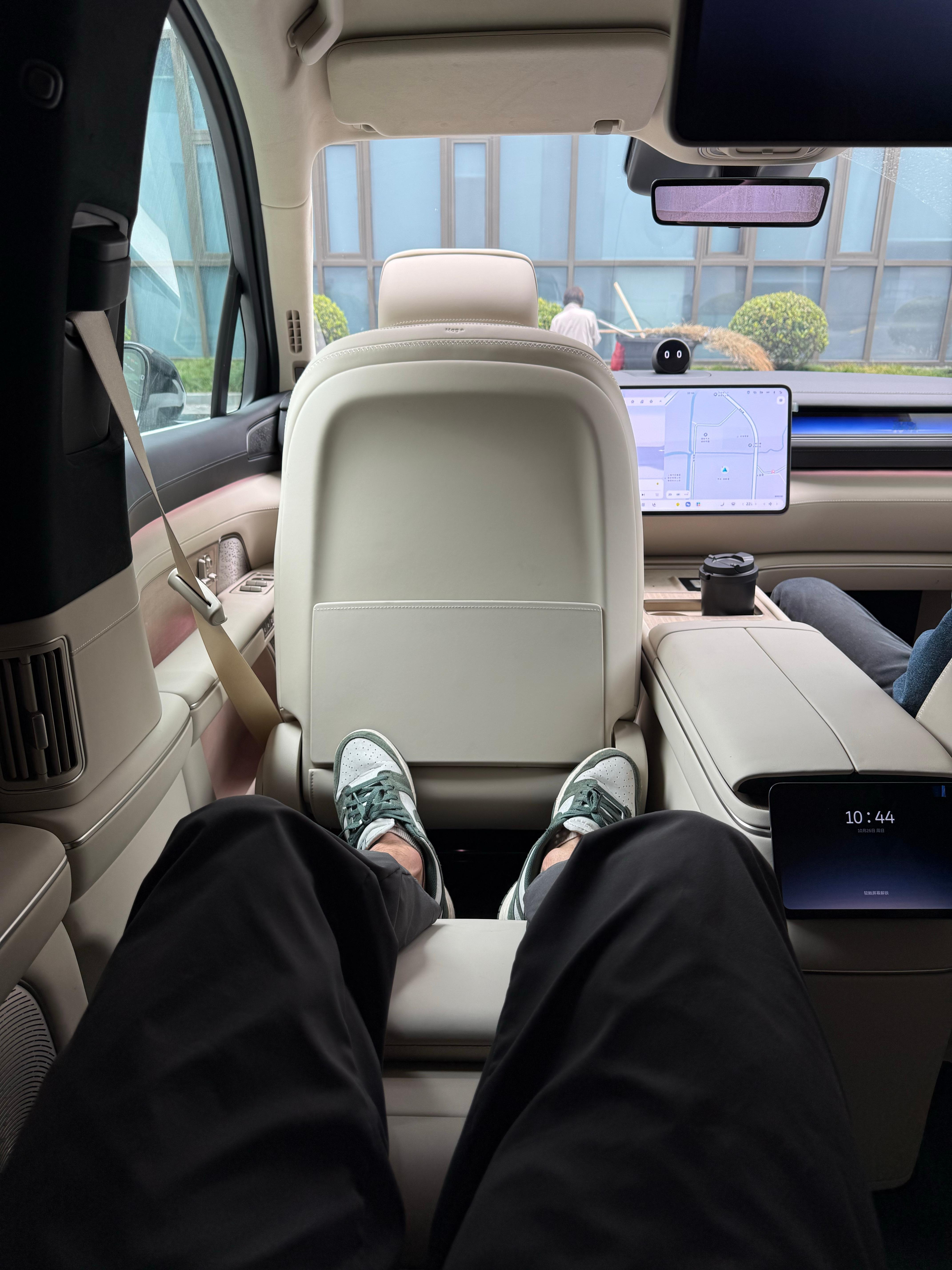 对蔚来的BaaS的评价很有意思车不好卖的时候：就是一个金融工具，增加解释成本，挑