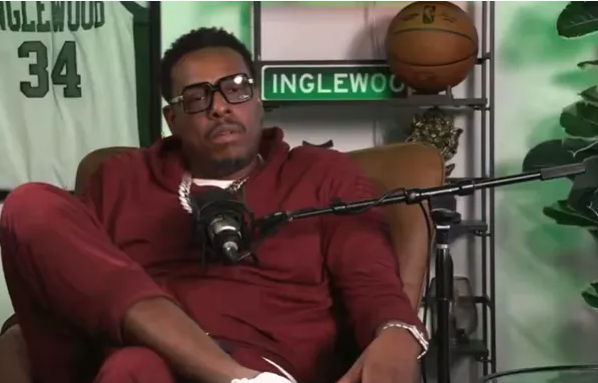 皮尔斯在一档节目中谈到了哈登和加兰的这笔交易：他表示，篮球商业化正在毁掉篮球这