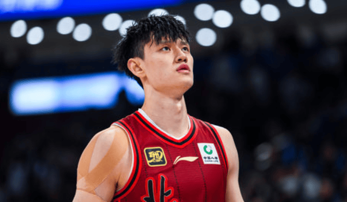 记者: NBL老鹰队和曾凡博聊得很深入, 曾向中国篮协要澄清信