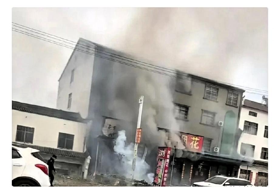 宜成这事，当地人透露细节，这店本来就不合规。之前我和爱人开车经过那里，我们