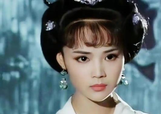 李隆基上位的那个晚上，谁都没见，就把全天下最聪明的女人，上官婉儿，锁进了密室，第