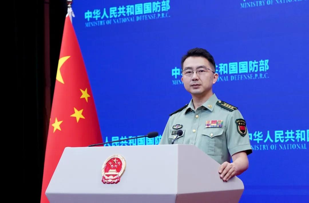 中国国防部这次把话说挑明了。谁敢阻碍中国统一，就一定会被彻底粉碎，再大的困难也动