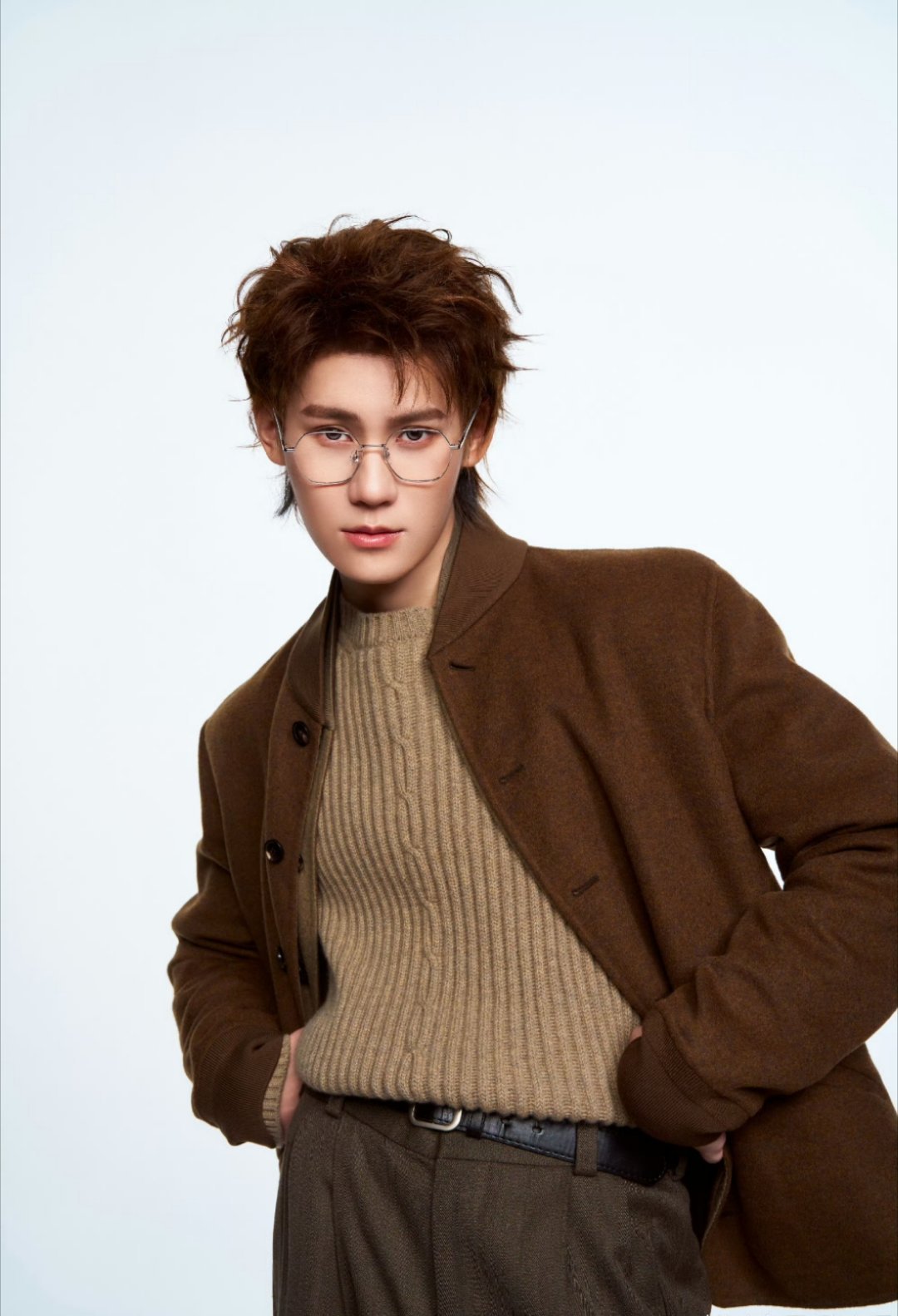 张真源好帅好想你，月之浮想太完美了！太帅了呜呜呜期待宝宝跨年舞台💥