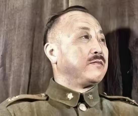 1938年4月，国民党二级上将卫立煌做了一件让同僚瞠目的事：一次性拨给八路军步枪