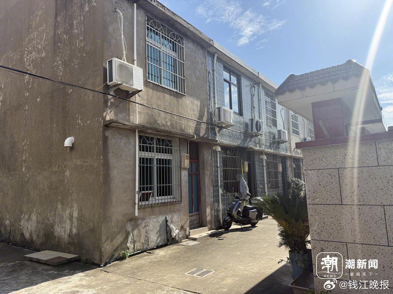 #渔民落水11天后回家邻居称十分憔悴#【浙江一60岁渔民落水失踪11天后奇迹生还