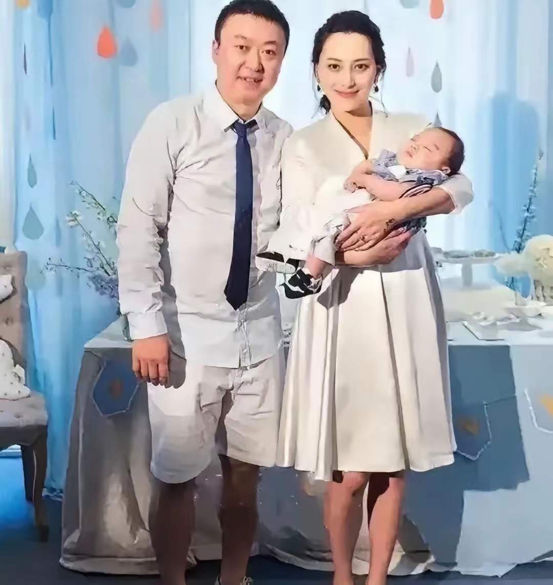 马琳有个厉害老婆啊，他老婆面相很精明​