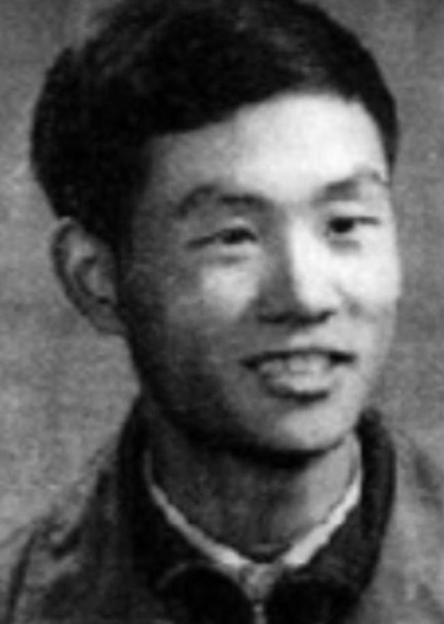 1970年，一知青因一首歌判死刑，被公审后，审判员给他的宣判竟然是“有期徒刑10