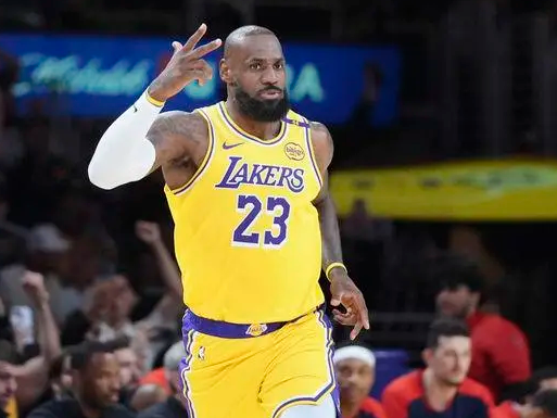 美媒NBACentral转载了ESPN名记Windhorst的报道：“显然，勒