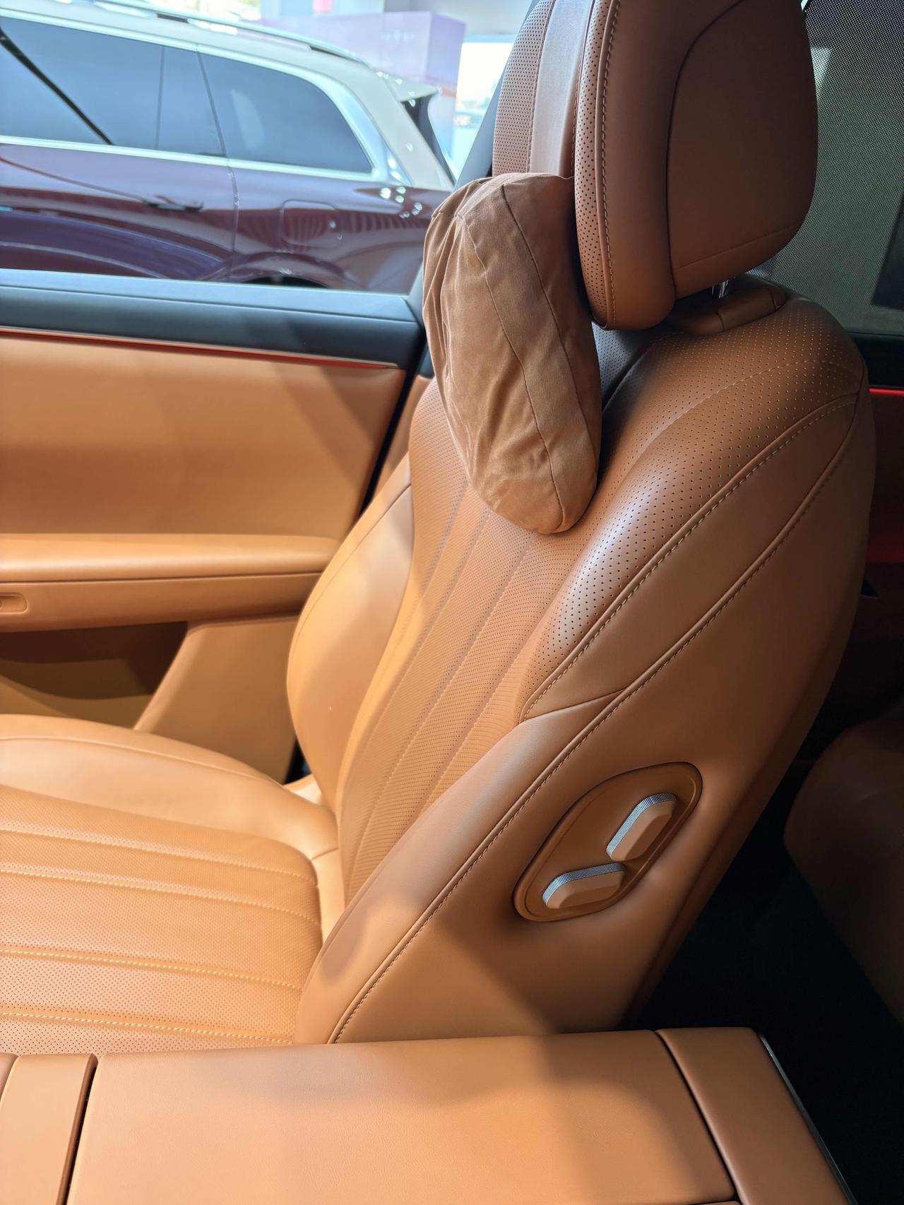 燃油车和新能源车哪个更适合你？其实很多人还在纠结买燃油车和新能源车，但凡只