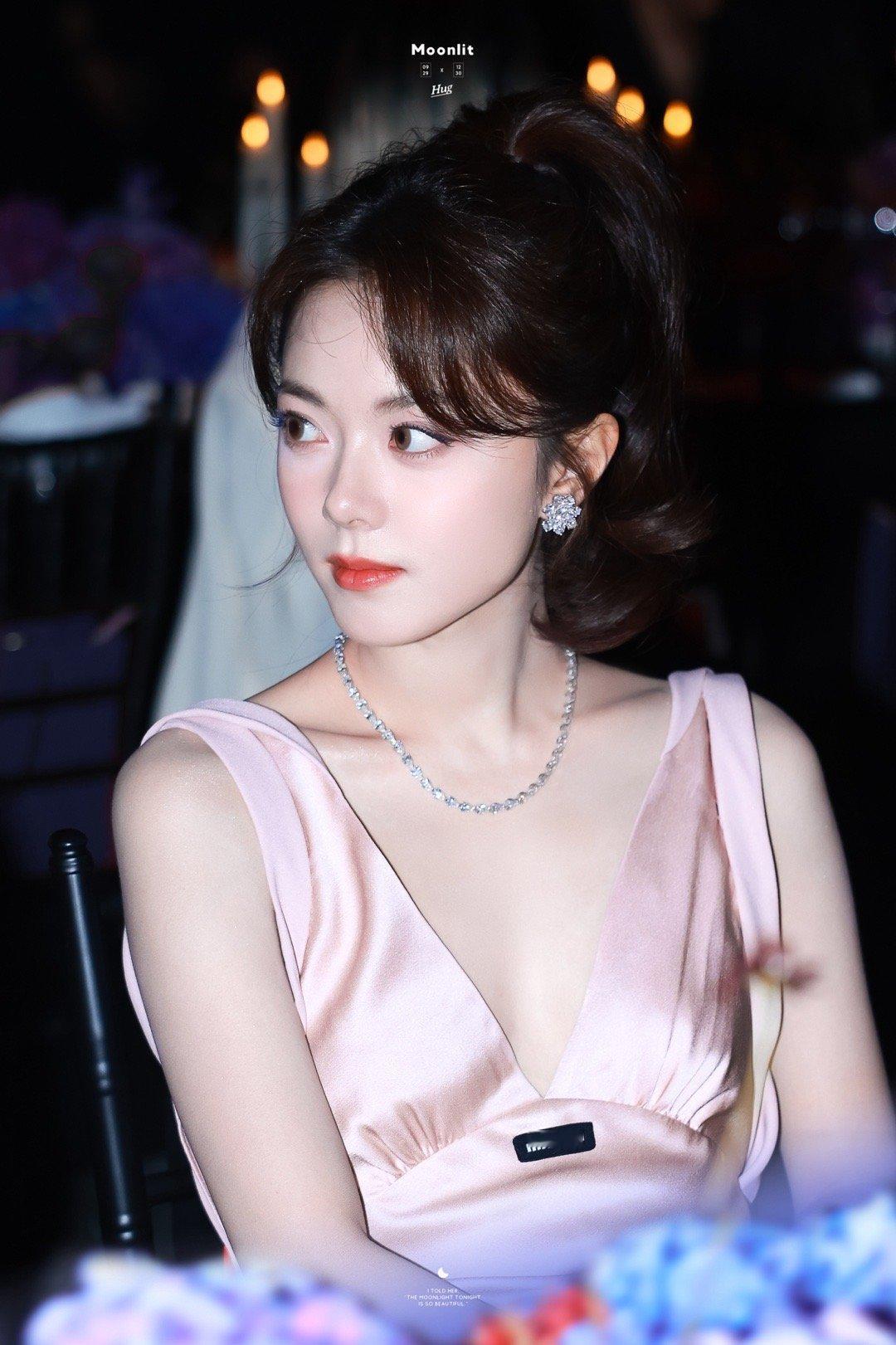 tg赵今麦芭莎盛典里水灵灵的小女孩🥹​​​