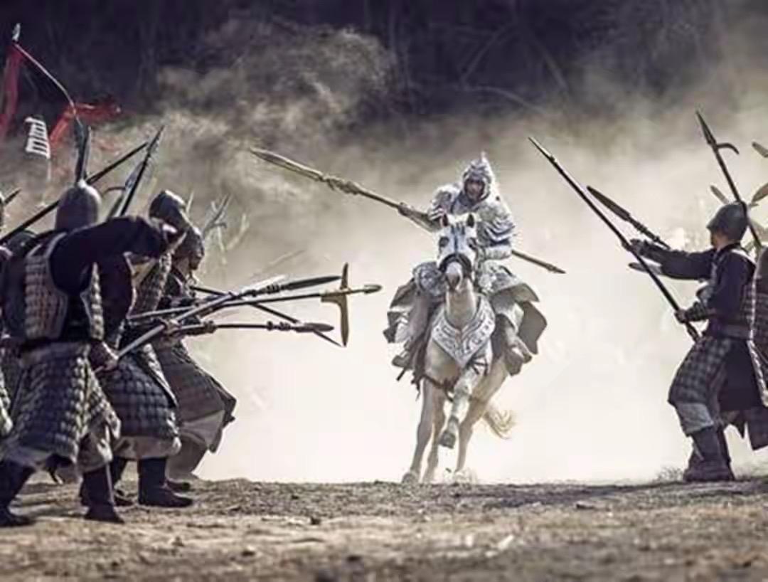 只从军事角度，如何看清朝在全国驻防八旗兵？千万别被史书骗了，在古代战争中三四