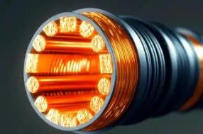 目前全球范围内，中国是唯一实现“石墨烯复合超级铜”技术突破并进入产业化阶段的国家