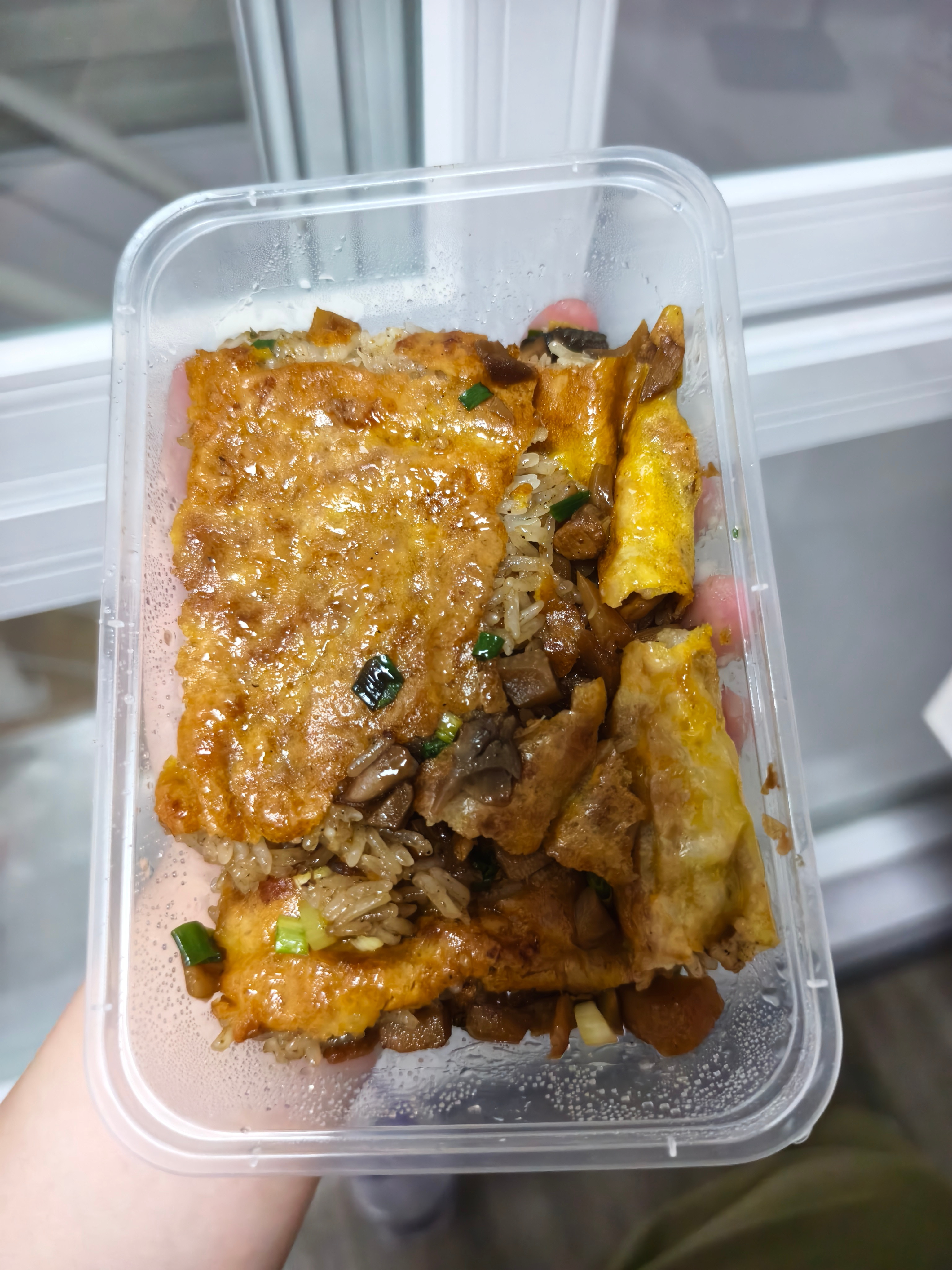 作为一个湖北孩子，圈圈从小到大最爱吃的菜就是！藕汤和豆皮，完全是梦女级别！湖北人