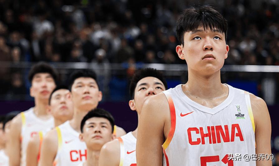 重磅官宣！杨瀚森回归中国男篮！NBA锤炼归来，世预赛内线迎来最强补强据新华