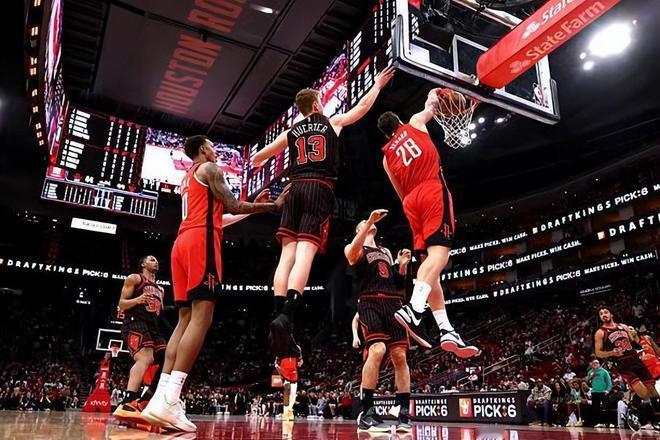 火箭需要确立核心以阿门为主就交易申京，跑起来打防守反击。以申京为主就交易