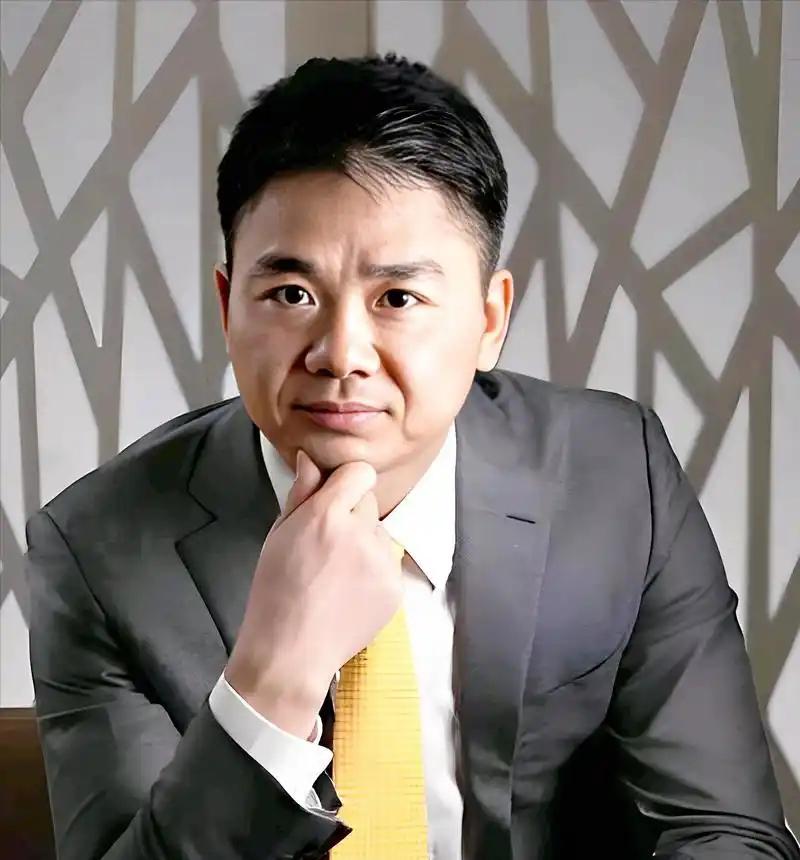 我可以接受刘强东已经百亿身家，也可以接受他是大佬，但我实在不理解，他都这么厉害了