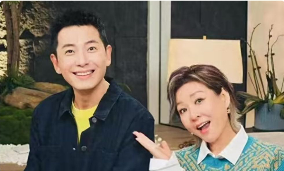 与戴军牵手散步，女儿还要继承他遗产？李静终于曝光两人真实关系