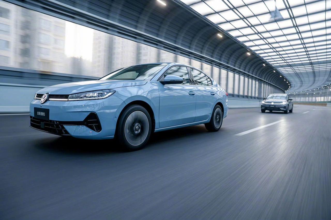 7.98万元起的大众速腾S，喜欢大众汽车的人，估计会欢欣鼓舞，曾经的A+级大众轿