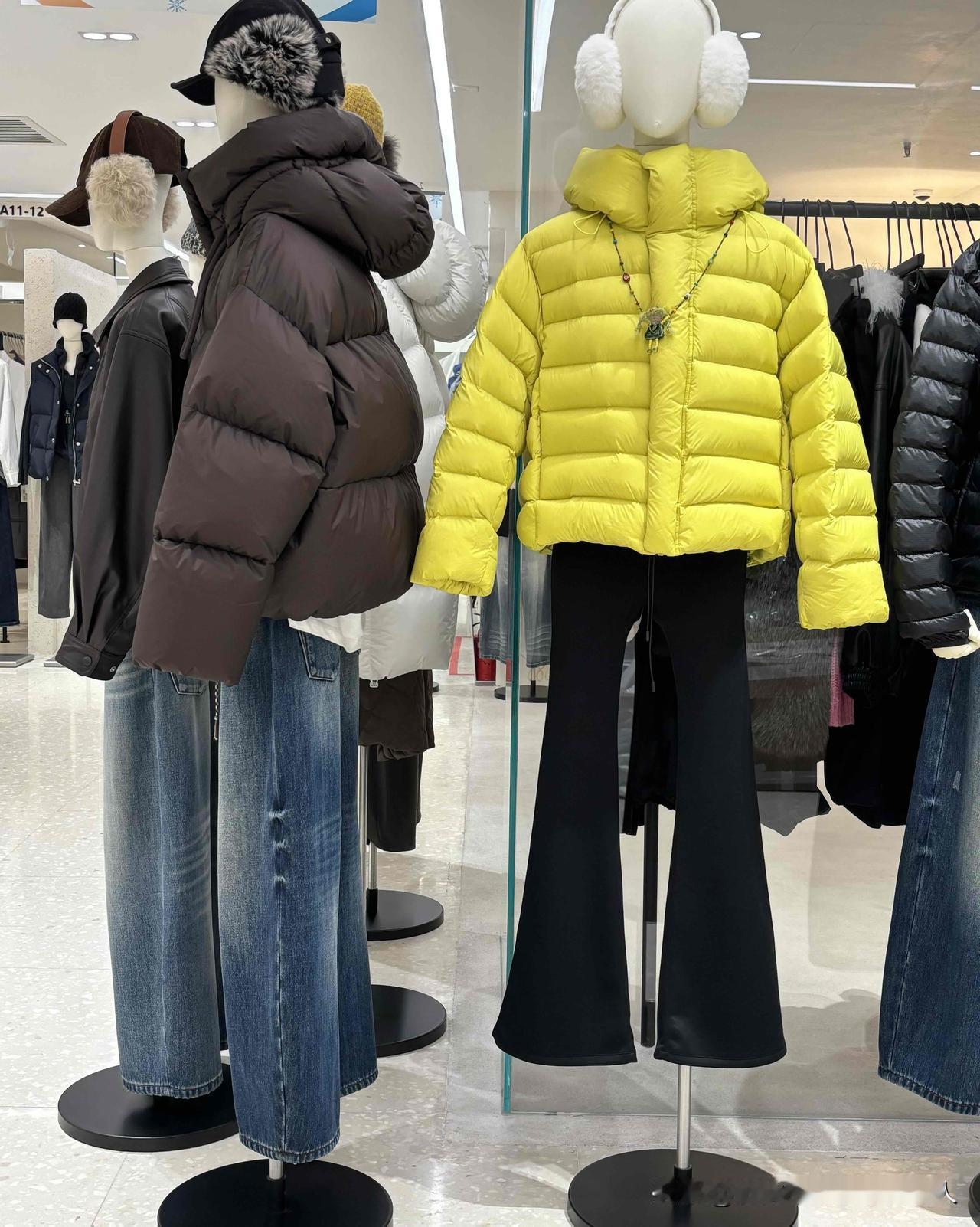 全网都在吐槽龟背羽绒服丑,说它版型奇怪、穿上像背着个龟壳，可我瞅着咋还挺顺眼的呢