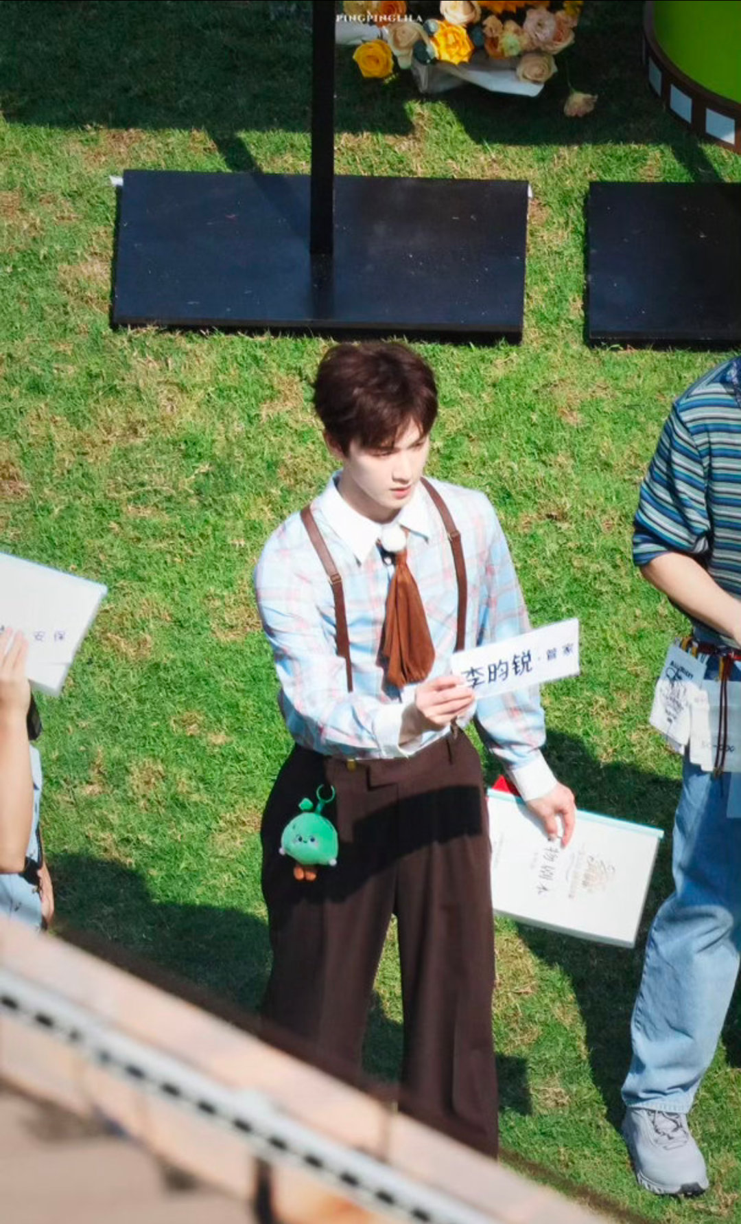 李昀锐孟子义撕名牌路透作为国家二级运动员，长跑、秋千飞跃、撕名牌全是降维打击，爆