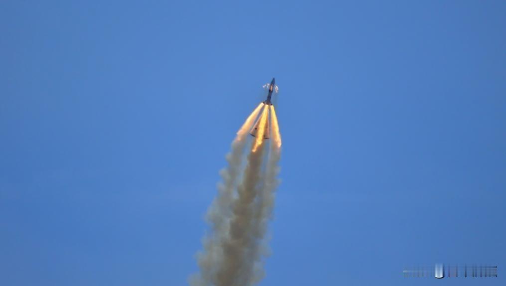 登月第一人还没定，网上猜来猜去全是白忙活，官方一个字都没透。这不是谁运气好就能