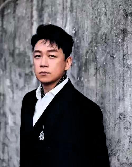 潘粤明公开感谢董洁，一句话让人破防，这才是男人该有的格局潘粤明与董洁的婚姻