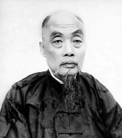 1897年，为了延续香火绵延子嗣，在原配妻子的安排下，张謇纳了一房小妾，可小妾迟