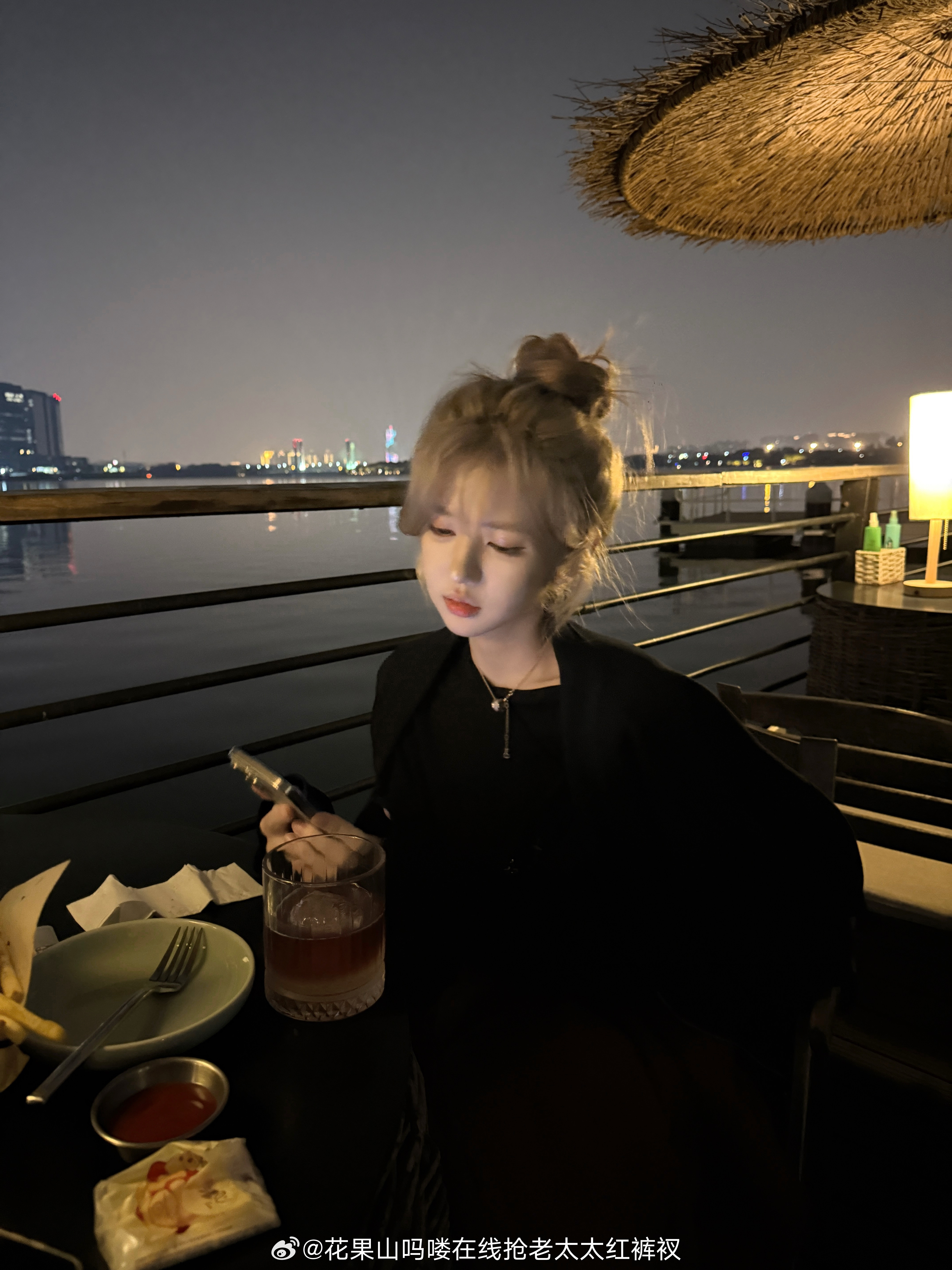 永远太远了明天陪我吃饭吧​​​