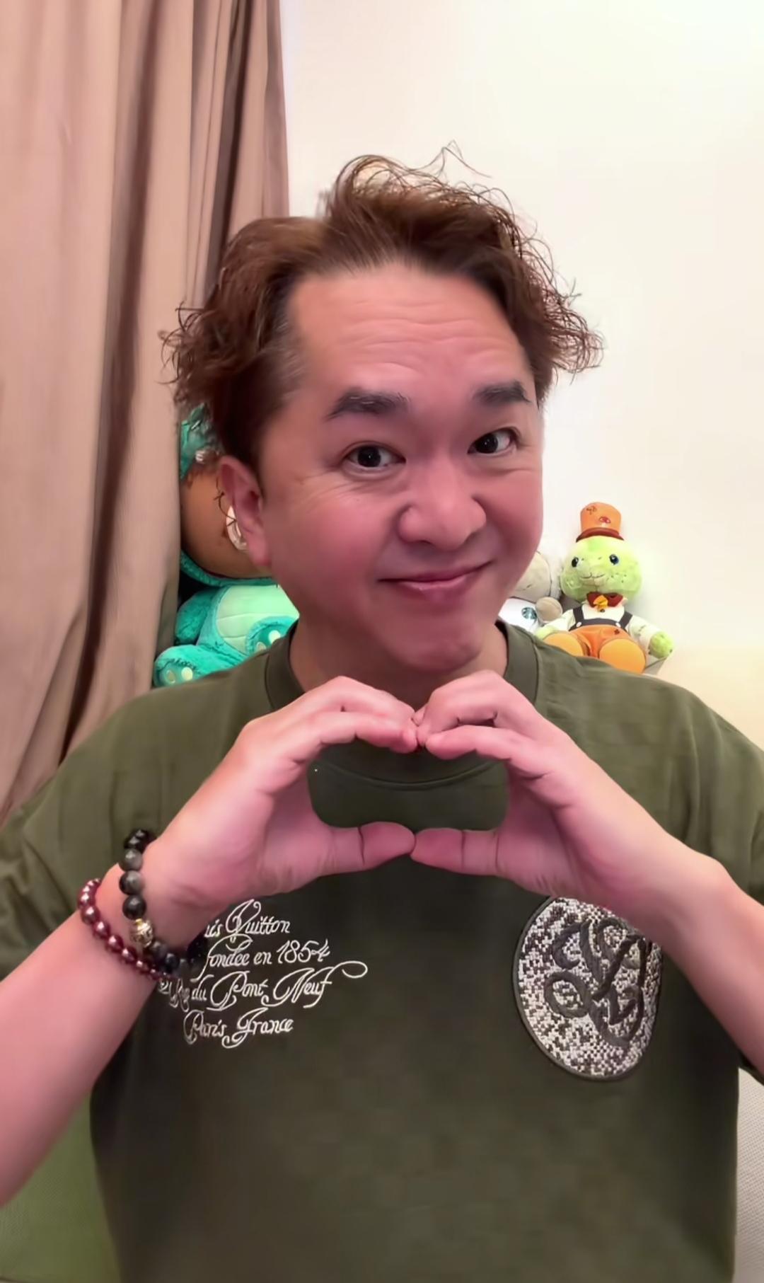 家里资产过亿，怎么保证不缩水？香港演员邓兆尊，以前在周星驰的电影里，跑过