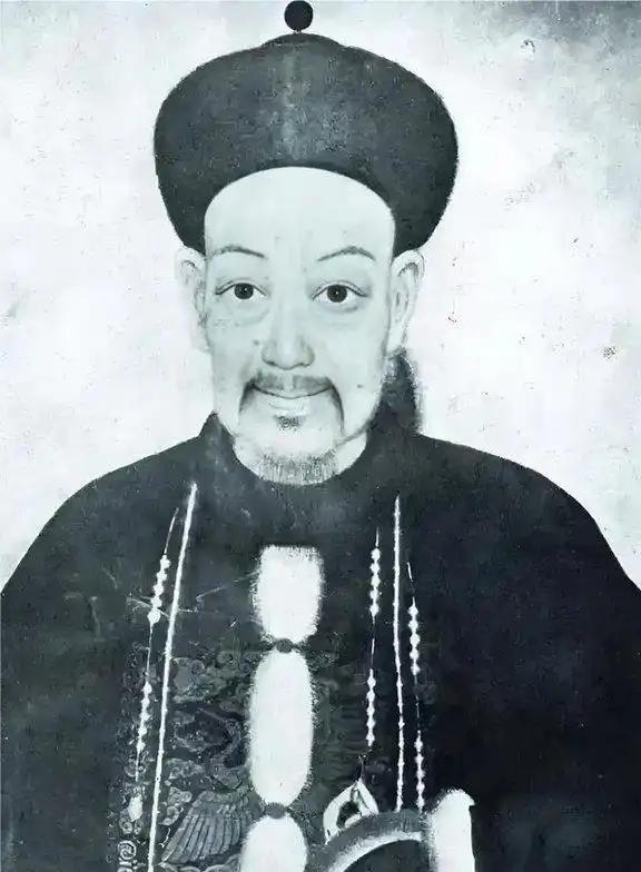 胡林翼极聪明，从其23岁中举，24岁中进士即可见其智商非常人可比。。因为极聪明