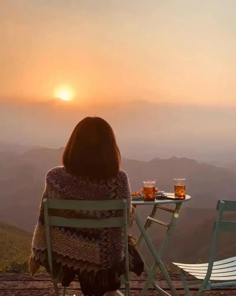 不管是任何人，任何事，你只要不在乎了，就不会影响到你的情绪，更不会为此而焦虑！