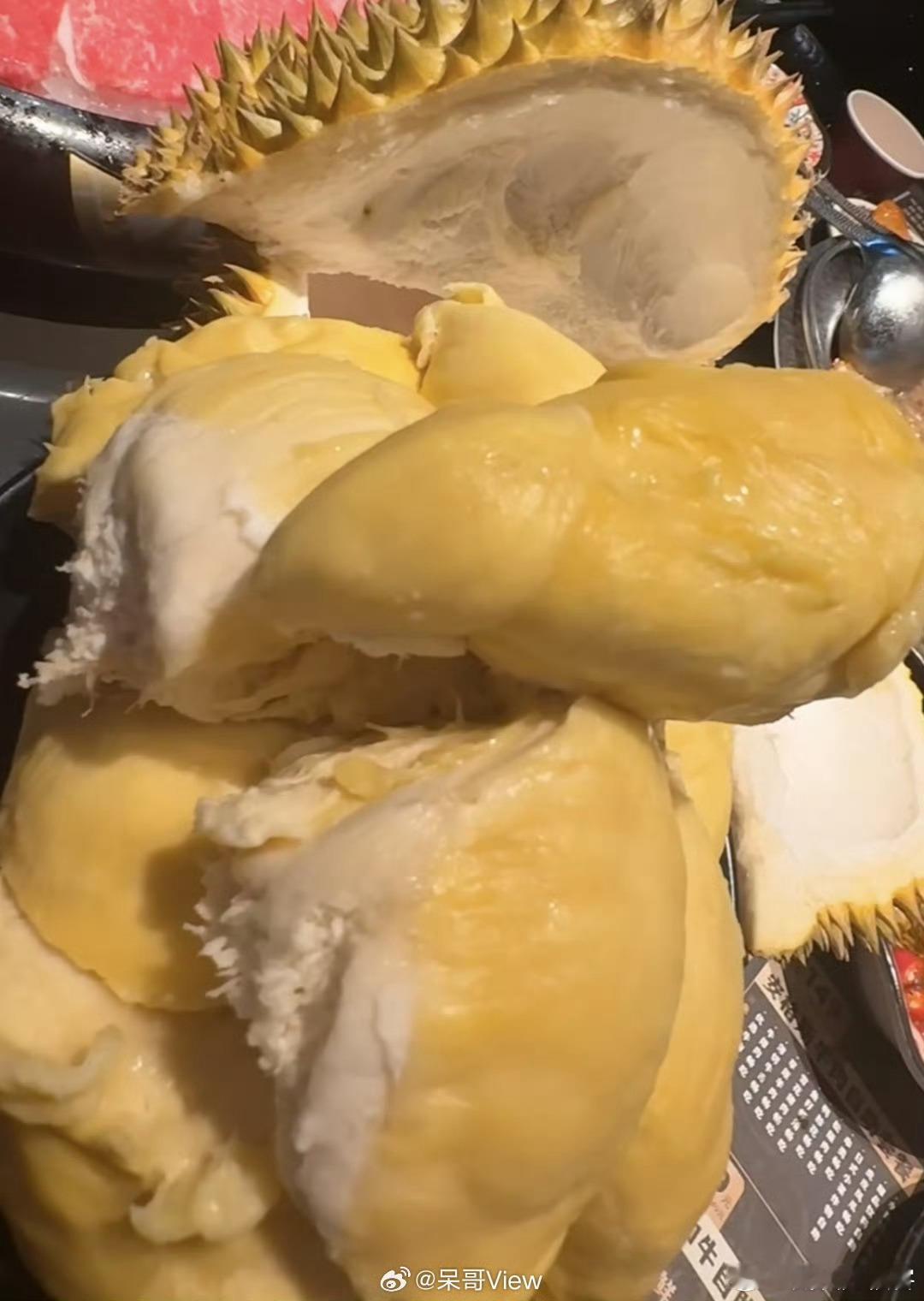 巴掌榴莲吃不惯榴莲，但一直很想买整个赌下