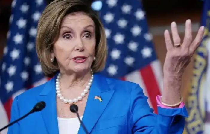 美国打伊朗后，佩洛西发话了！她说得挺到位，她说特朗普对伊朗动武，是开启另一场不必