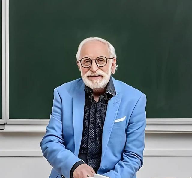 美国哈佛大学教授查普曼曾公开表示自己发现了中国人的一个“秘密”，令人震惊！他说：