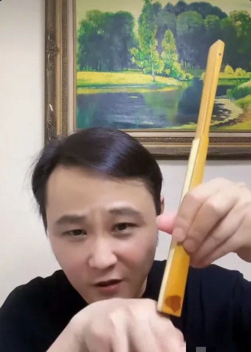 闫云达要直播说相声，他能像曹云金一样成功翻身吗？闫云达在直播中放出重大消息，