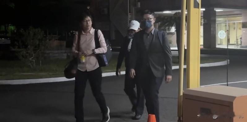 涉高金素梅案屏东县议员请回、厂商交保无党籍立委高金素梅疑涉诈领助理费案，