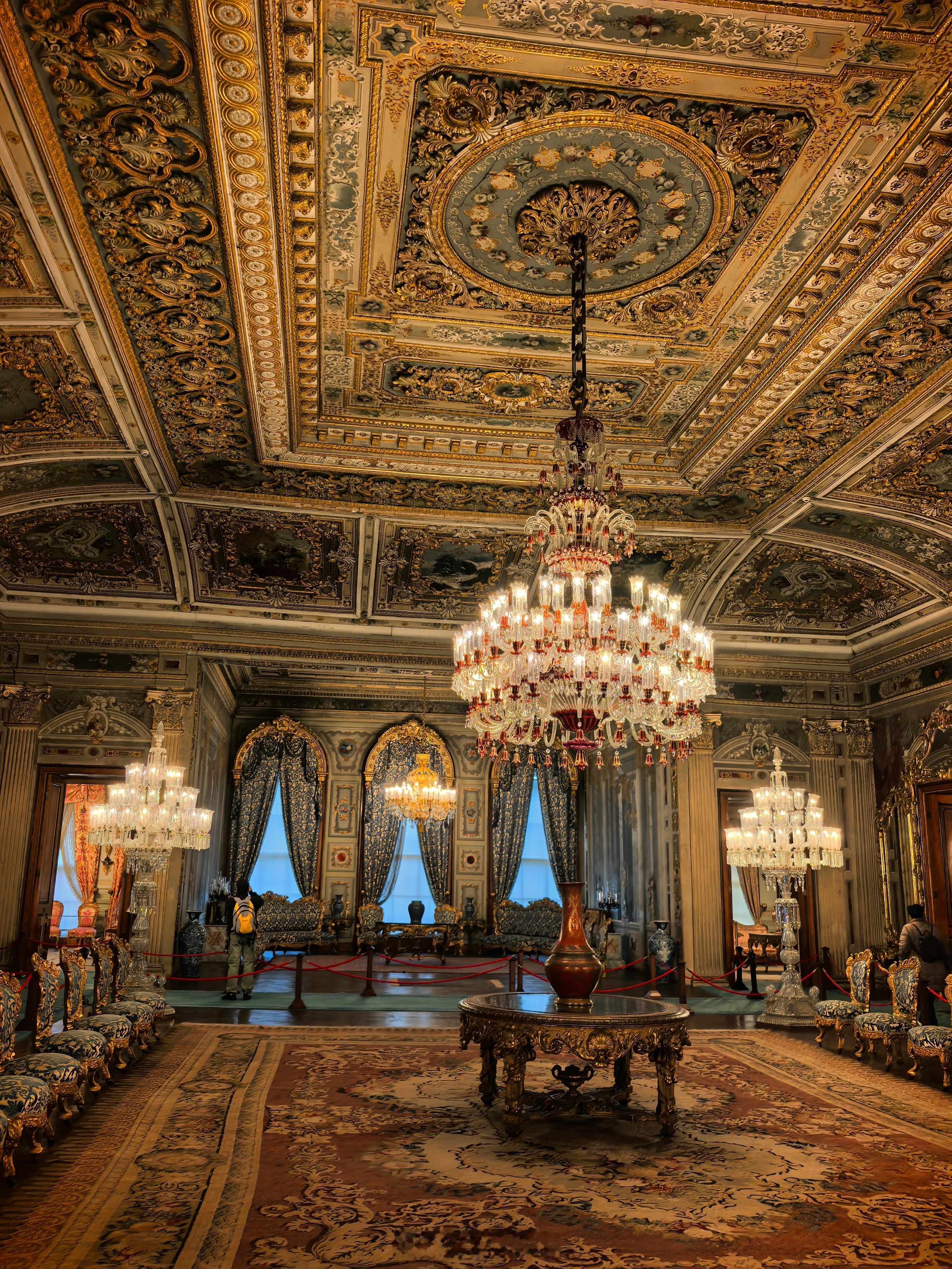 压垮奥斯曼的最后稻草…王宫修了十几吨黄金，放今天不敢想象多少💰。土耳其·多尔