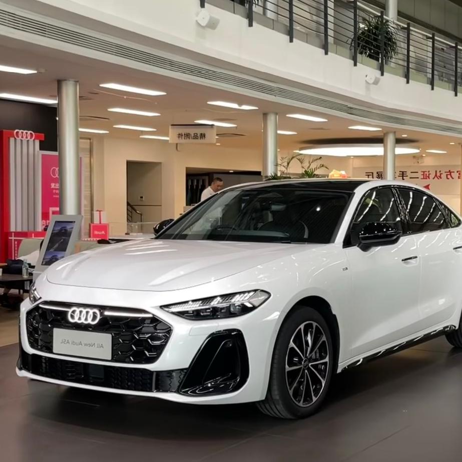 一汽奥迪A5L目前提供两套第五代EA8882.0T动力：低功率150kW（2