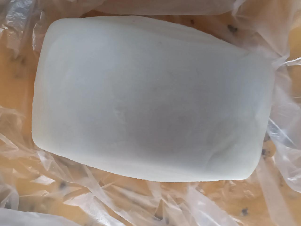 买馍！今天上午，我领着孙子去集镇上去买鞋。挑来挑去，到了快12点