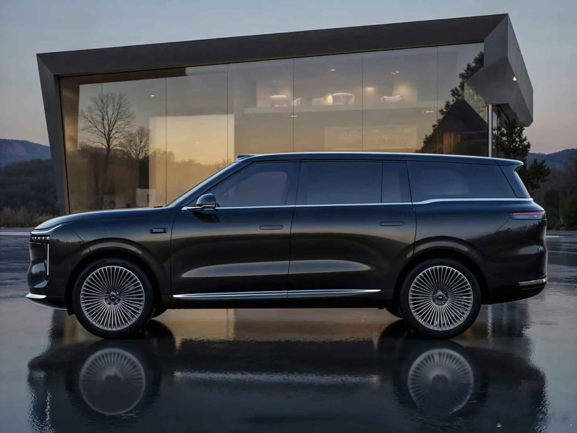 智己LS9推出车载淋浴系统，引发“移动澡堂”争议。10升水箱虽无法满足全身冲洗