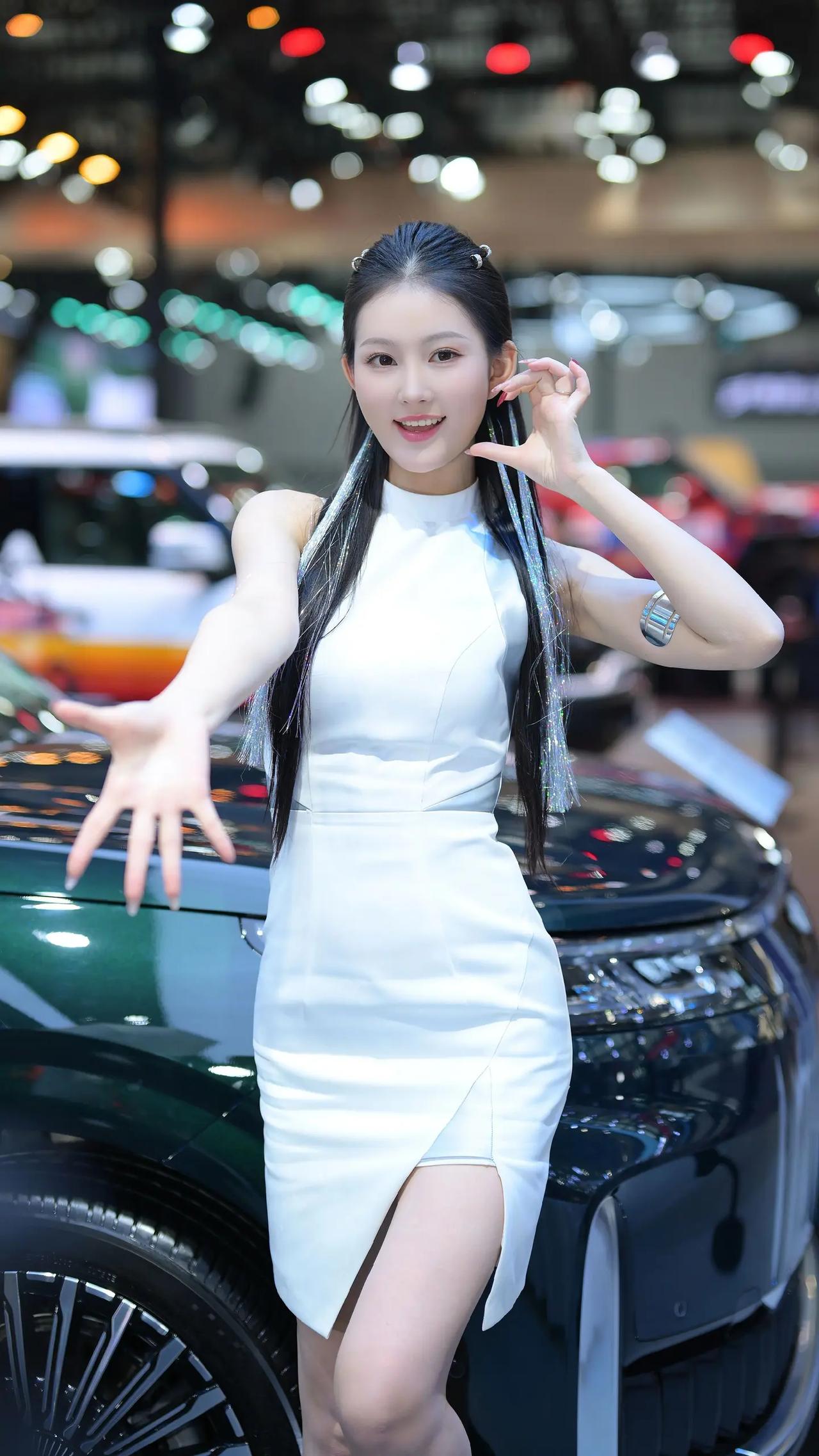 车模小姐姐。美女车模2025广州车展车模小姐姐威摄影@小野荔枝