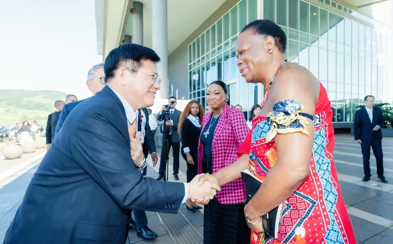 台当局高层秘密抵达非洲，包了一架飞机穿越13国领空，但还是晚了一步！根据