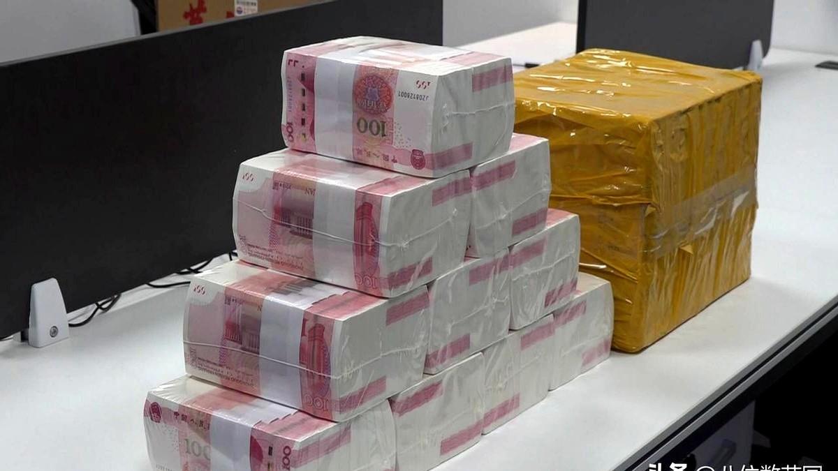讲实话，如果你有100万存款，你就是有钱人。你发现没，现在的人账户里但凡有点