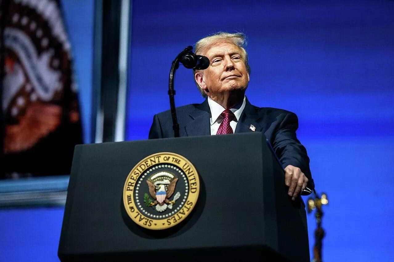 【吹牛皮】美国总统唐纳德・特朗普在接受福克斯新闻频道采访时称，相较于在委内瑞拉