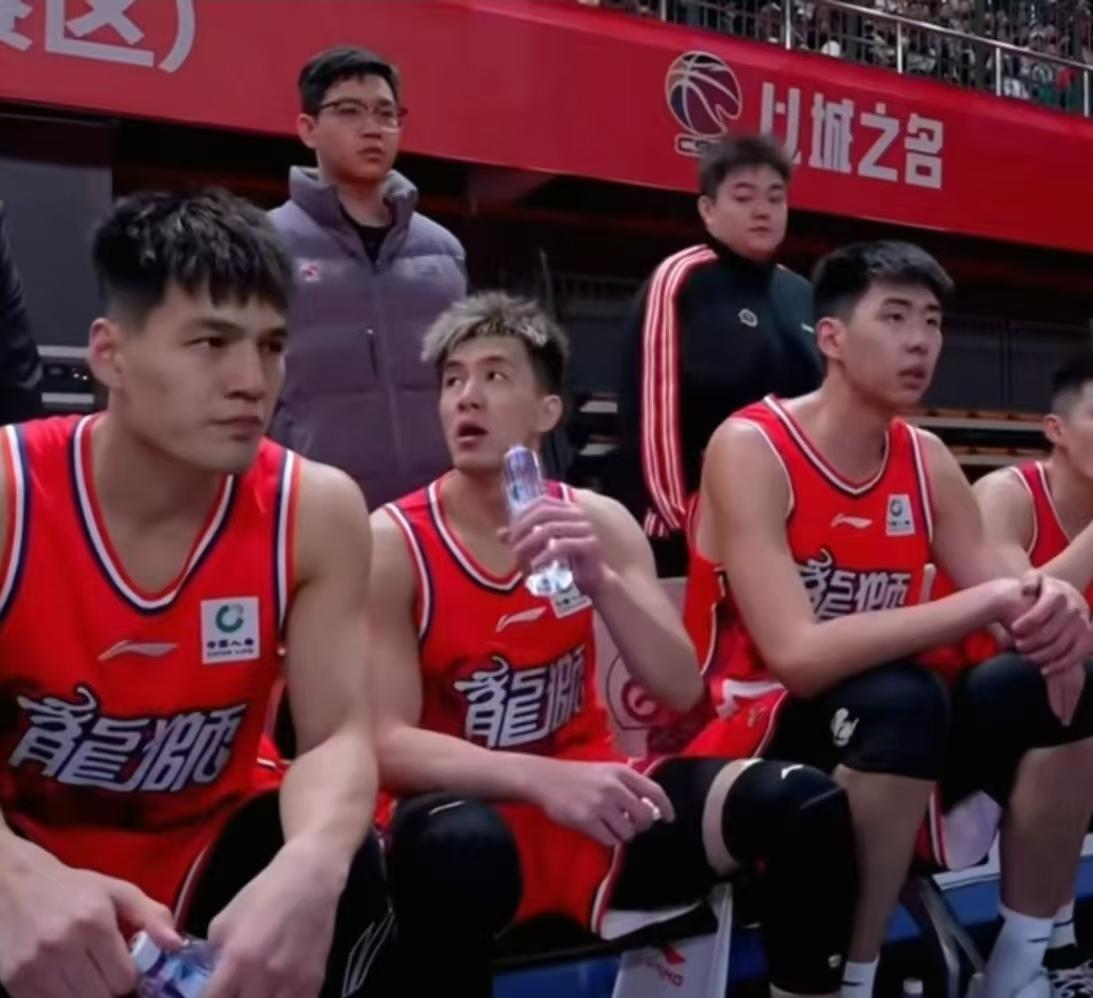 CBA休赛期转会接近尾声，有三位拿过高薪的球员现状让人唏嘘：首先就是郭艾伦，