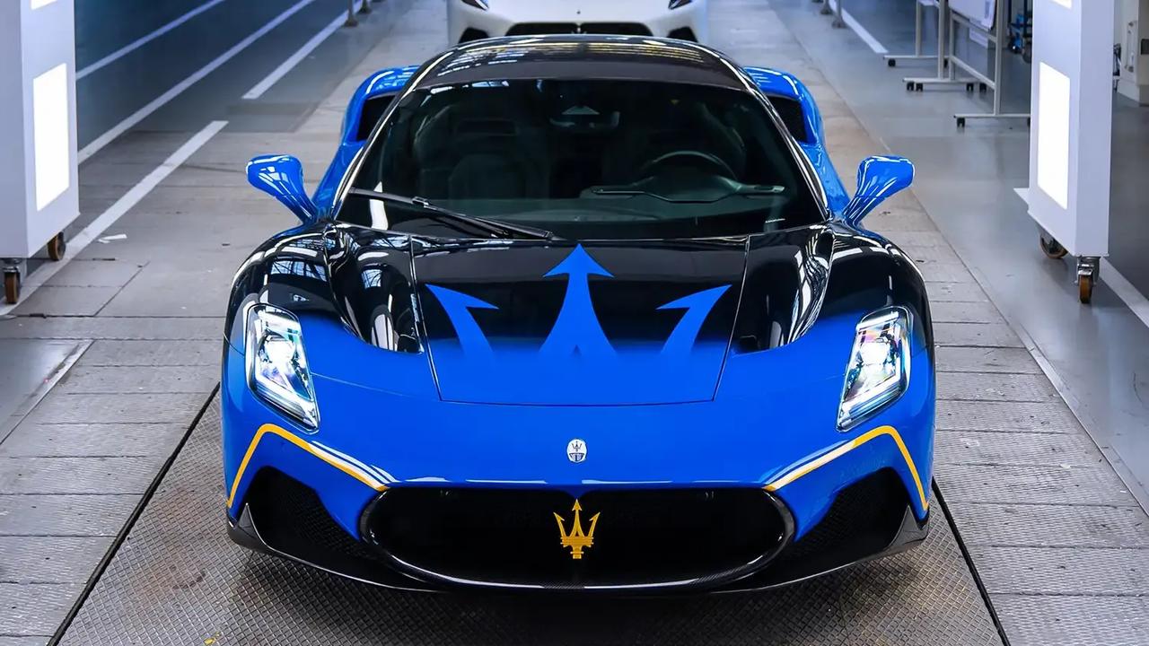 开玛莎拉蒂却拖欠厨师7千工资！1月20日，一媒体报道，上海金山法院执行一起欠薪