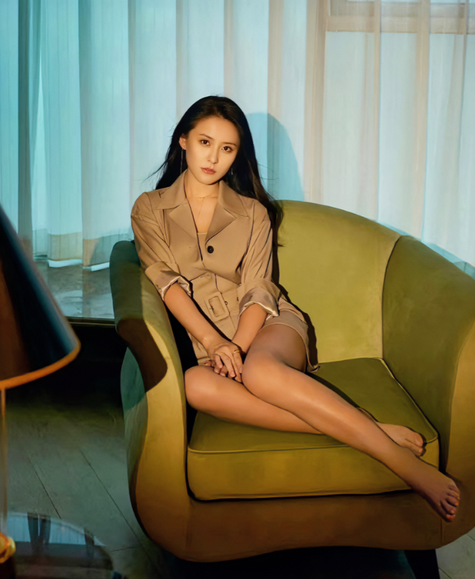 我表妹曾亲眼见过热依扎，她说了一句大实话，听得我直接愣住！她说：热依扎和电视上